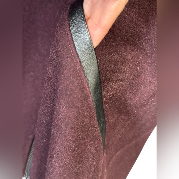 A271 French Connection Tulip Hem Asymmetrical Wool Coat Burgundy Wine Sz XS - Picture 6 of 8